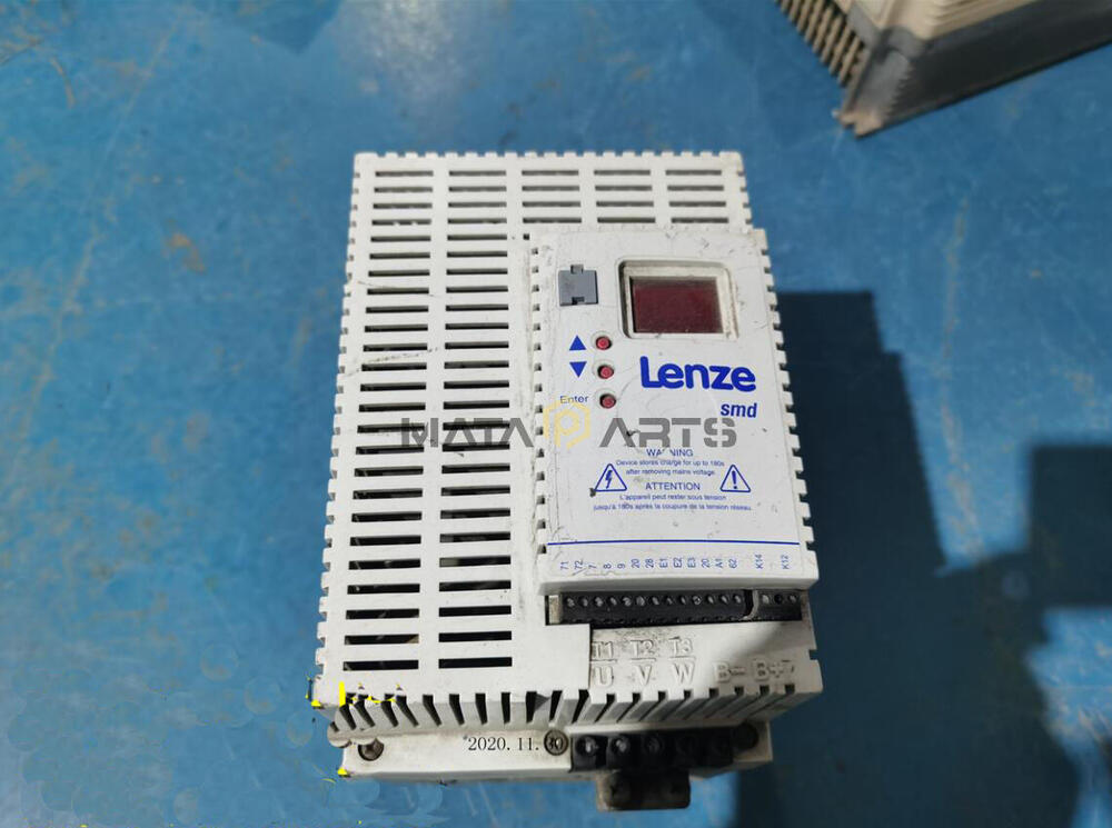 1PC Lenze drive ESMD 752L4TXA Tested Used