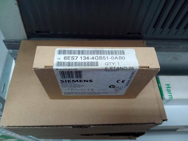 New Siemens 6ES7134-4GB51-0AB0 DP Electronics module ET200S 6ES7 134-4GB51-0AB0