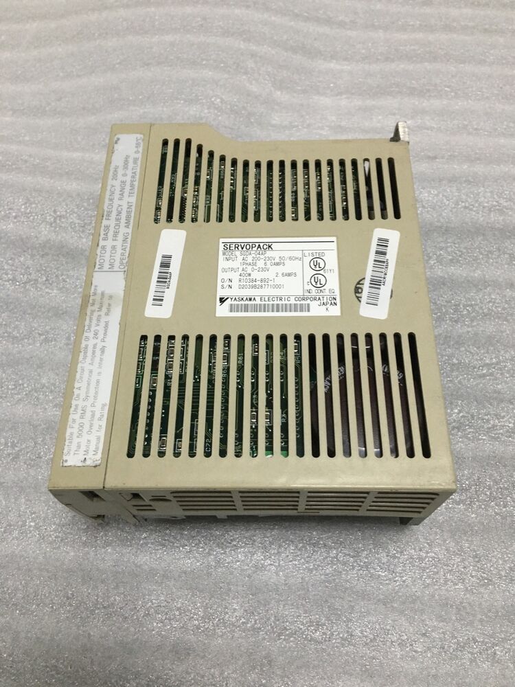 1PC Yaskawa Servo Drives SGDA-04AP SGDA04AP New In Box DHL / UPS / FedEx
