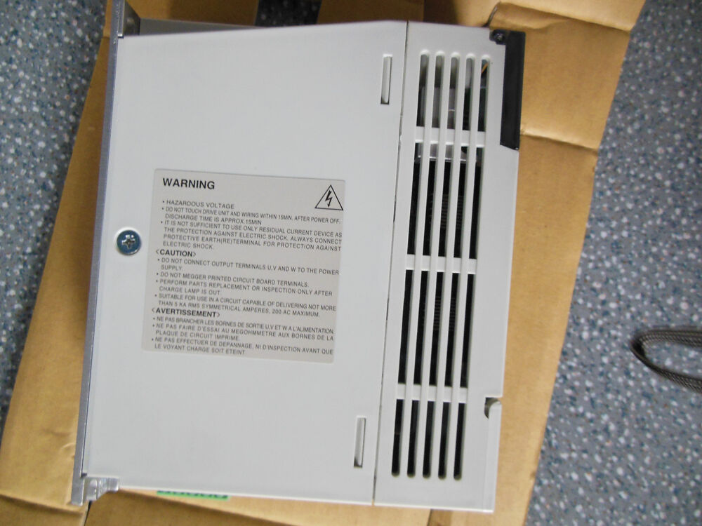 NEW MITSUBISHI AC Servo Driver Amplifier MR-J2S-10B MRJ2S10B In Box Free Ship UPS / DHL / Fedex
