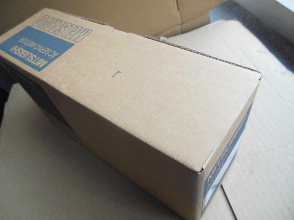 MITSUBUSHI HC-MF73K-UE AC SERVO MOTOR HCMF73KUE New In Box Expedited Shipping DHL / UPS / FedEx