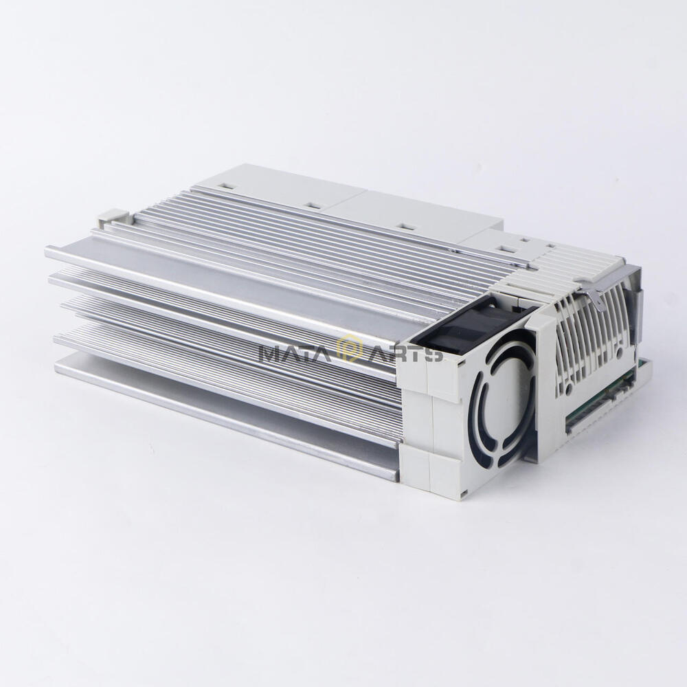 One New Lenze Inverter E82EV152K2C E82EV152-2C E82EV152_2C