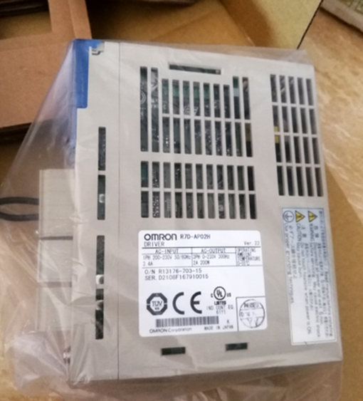 1PC OMRON R7D-AP02H Servo Driver R7DAP02H New In Box Expedited Shipping DHL / UPS / FedEx