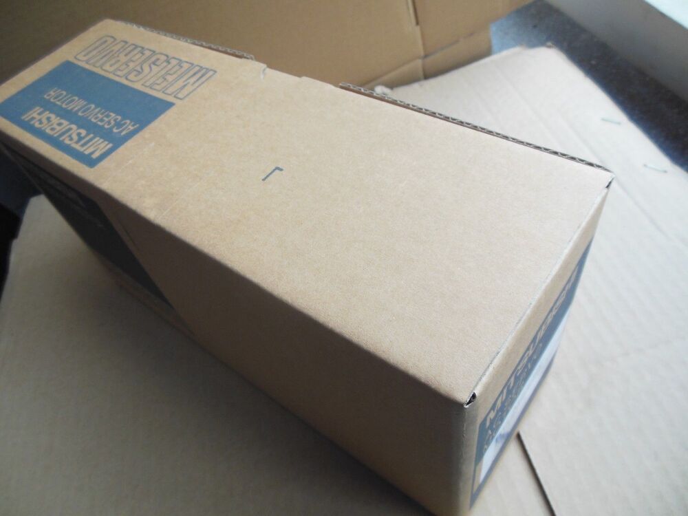 1PC MITSUBISHI HF-KP73J SERVO MOTOR HFKP73J New In Box Expedited Shipping DHL / UPS / FedEX