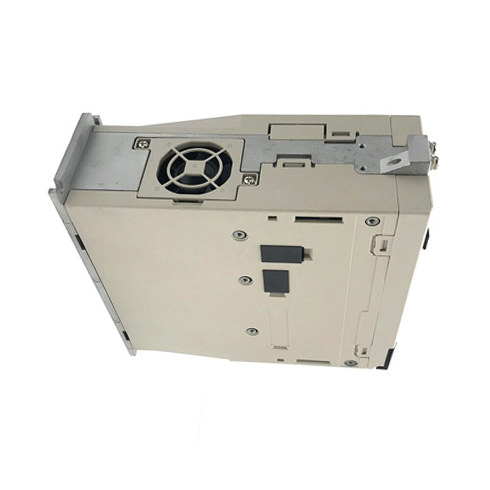 New In Box YASKAWA SGD7S-7R6A00A002 Servo Driver DHL / UPS / FedEx