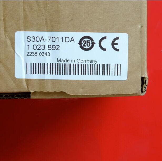 SICK S30A-7011DA 1023892 SICK Safety Laser Scanner NEW UPS / DHL / Fedex