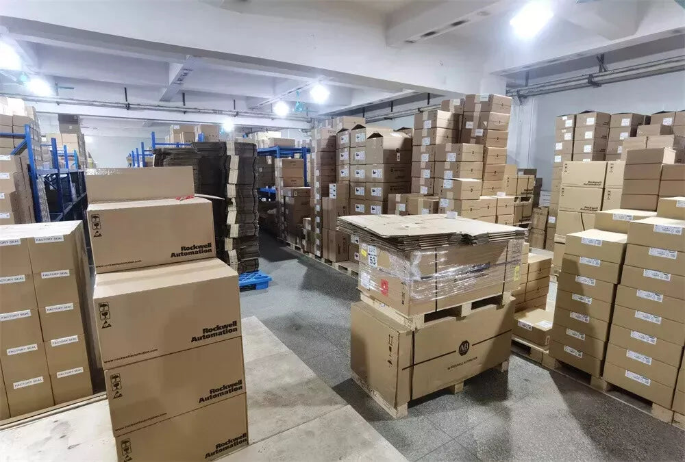 AB 2097-V32PR4-LM Kinetix 350 Servo Drive New Factory Sealed AB 2097-V32PR4-LM DHL / UPS / FedEx