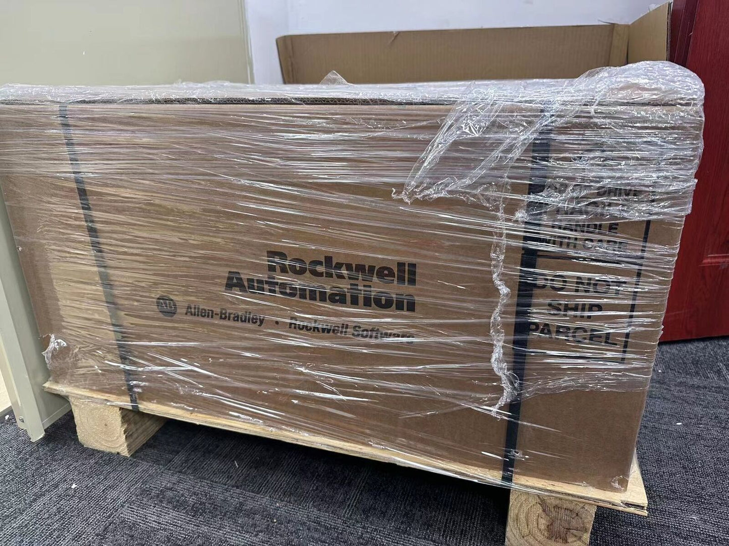 New Sealed Allen Bradley 20BP140A0ANNANC0 AB 20BP140A0ANNANC0 AB Free Shipping DHL / UPS / FedEx