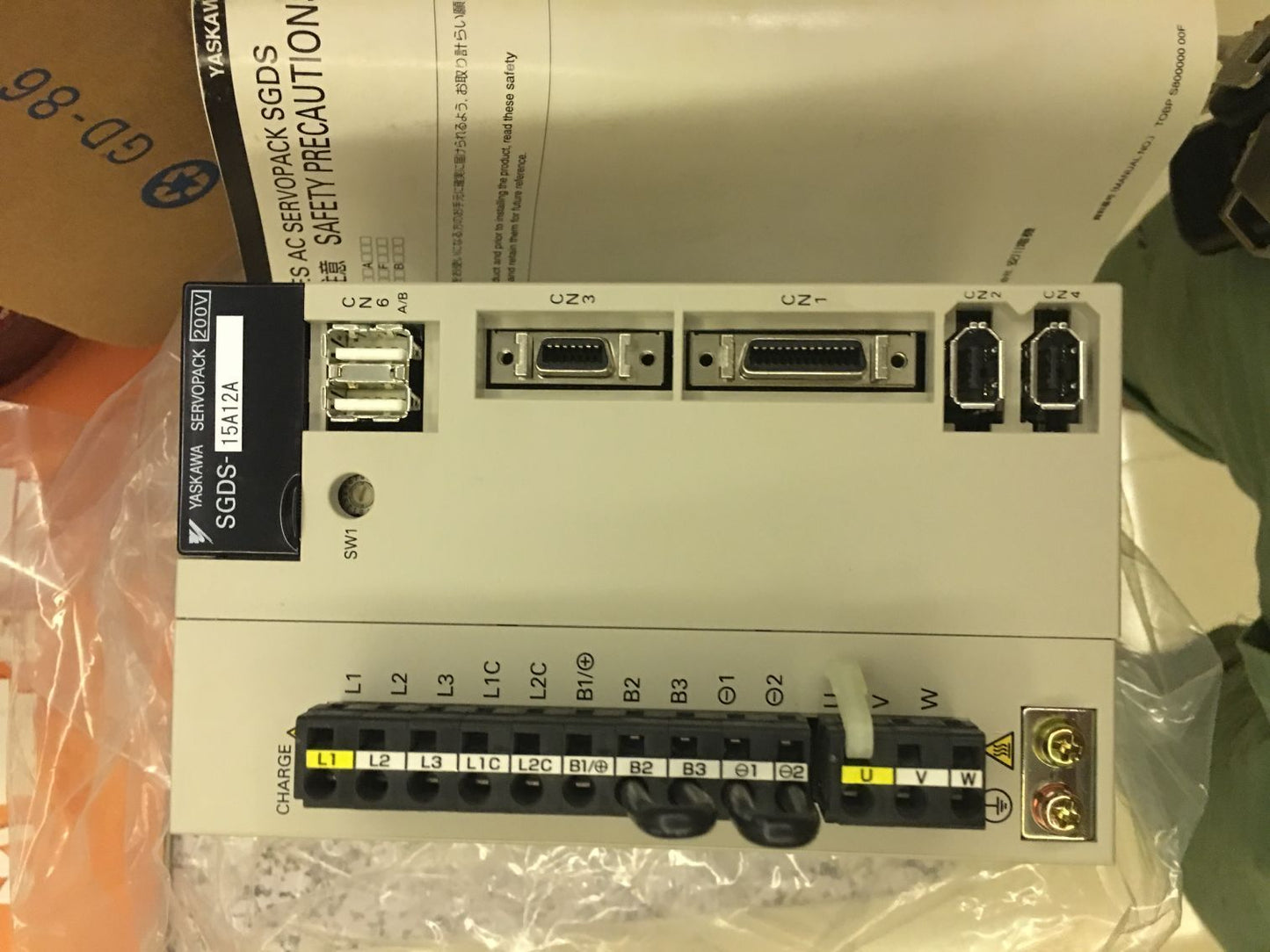NEW ORIGINAL YASKAWA AC SERVO DRIVER SGDS-15A12A SGDS15A12A FREE SHIPPING DHL / UPS / FedEx