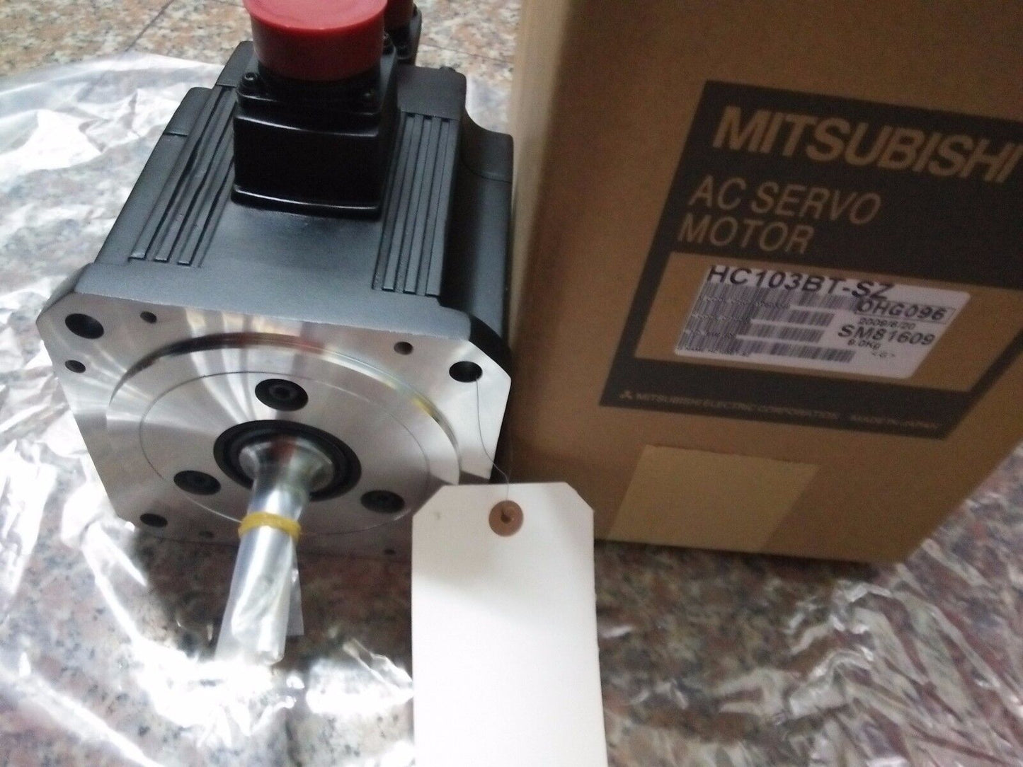 MITSUBISHI SERVO MOTOR HC103BT-SZ HC103BTSZ NEW FREE EXPEDITED SHIPPING DHL / UPS / FedEx