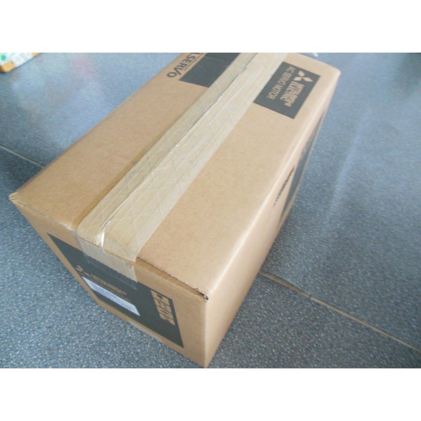 MITSUBISHI AC SERVO MOTOR HC-SF352K HCSF352K NEW FREE EXPEDITED SHIPPING DHL / UPS / FedEx