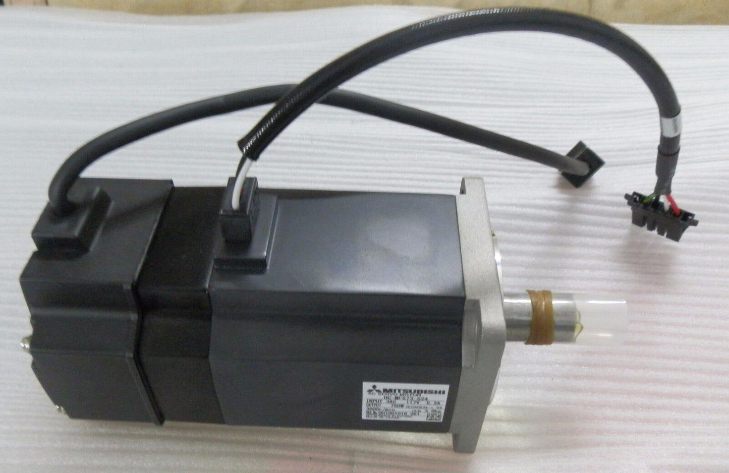 NEW MITSUBUSHI AC SERVO MOTOR HC-MFS73-S24 HCMFS73S24 FREE EXPEDITED SHIPPING DHL / UPS / FedEx