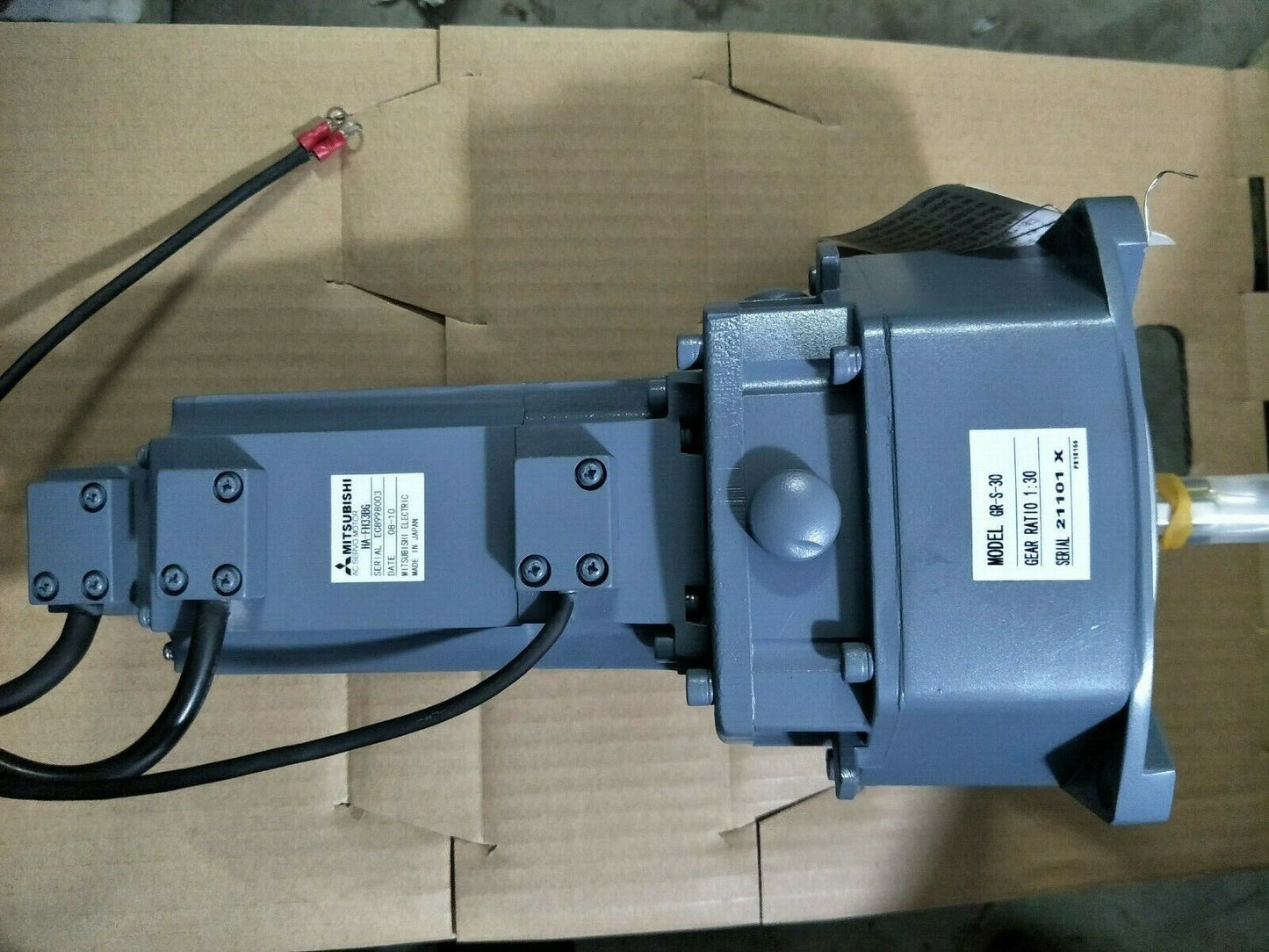 NEW MITSUBISHI AC SERVO MOTOR HA-FH33BG HAFH33BG FREE EXPEDITED SHIPPING DHL / UPS / FedEX
