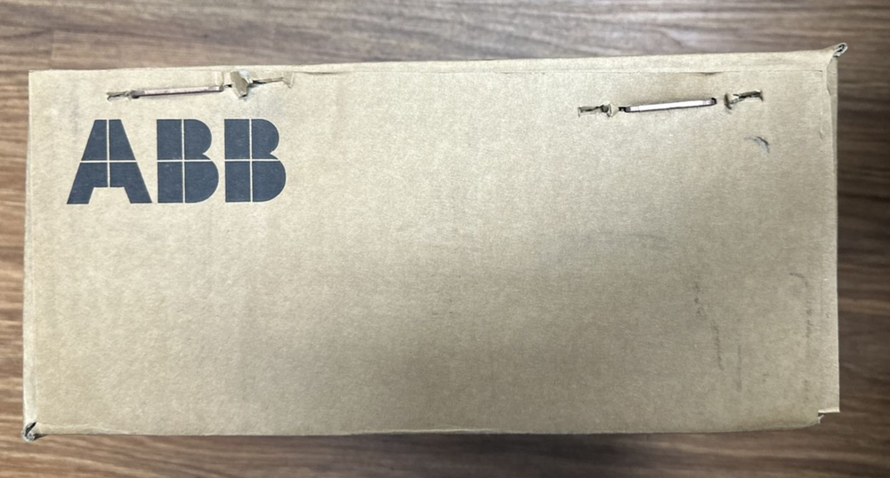 ABB 1SFA897104R7000 PSE37-600-70 SOFT STARTER 37A 100-250VAC NEW