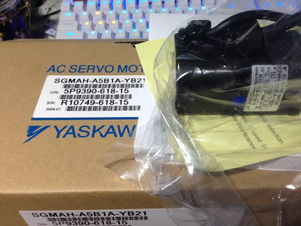 1PC New Yaskawa SGMAH-A5B1A-YB21 Servo Motor Expedited Shipping