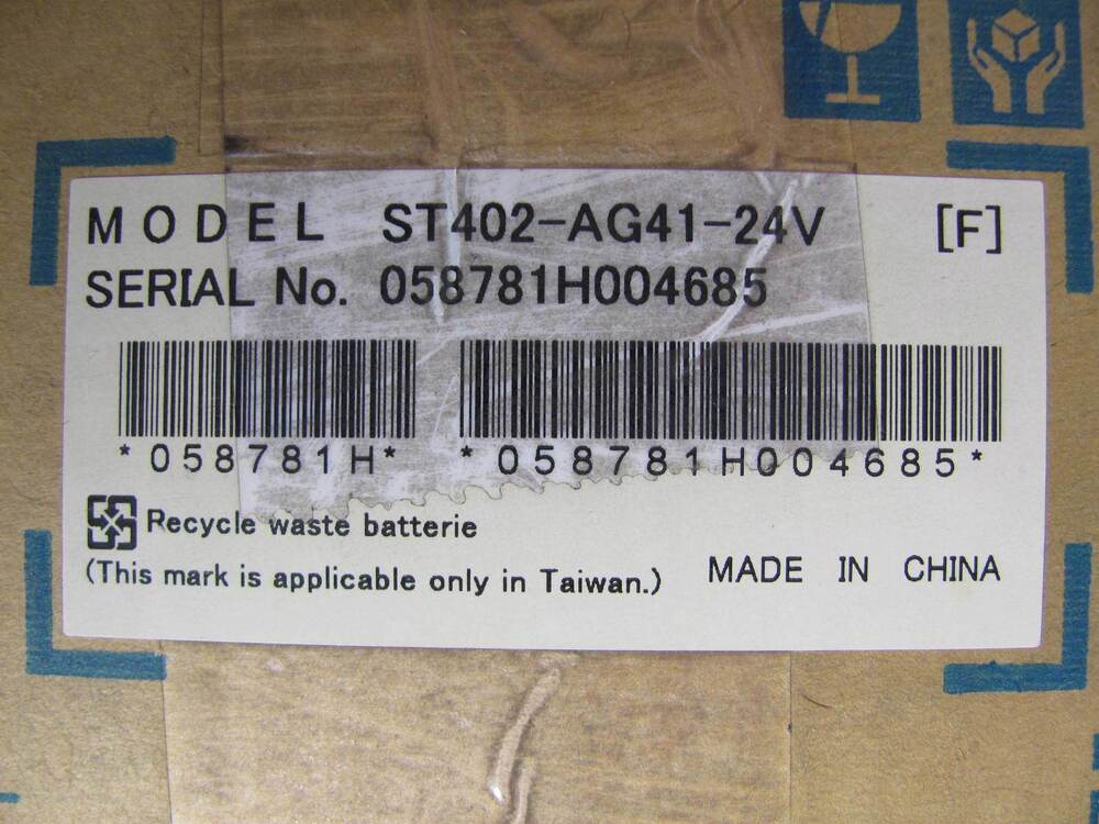1PC New Pro-face ST402-AG41-24V Touch Panel ST402AG4124V Expedited Shipping DHL / UPS / FedEx