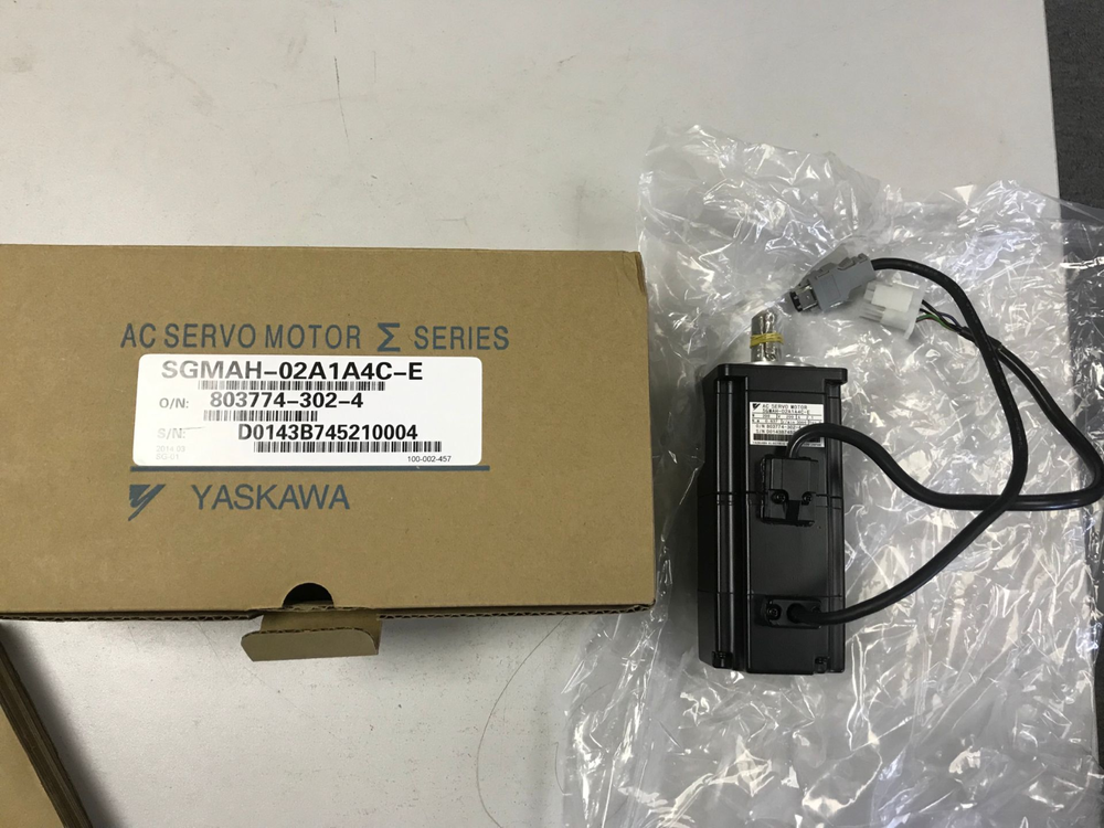 1PC New Yaskawa SGMAH-02A1A4C-E Servo Motor Expedited Shipping SGMAH02A1A4CE