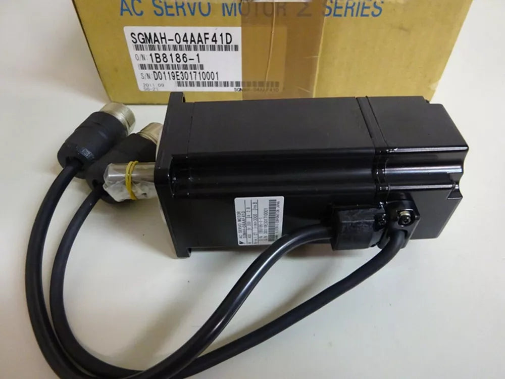 1PC New Yaskawa SGMAH-04AAF41D Servo Motor Expedited Shipping