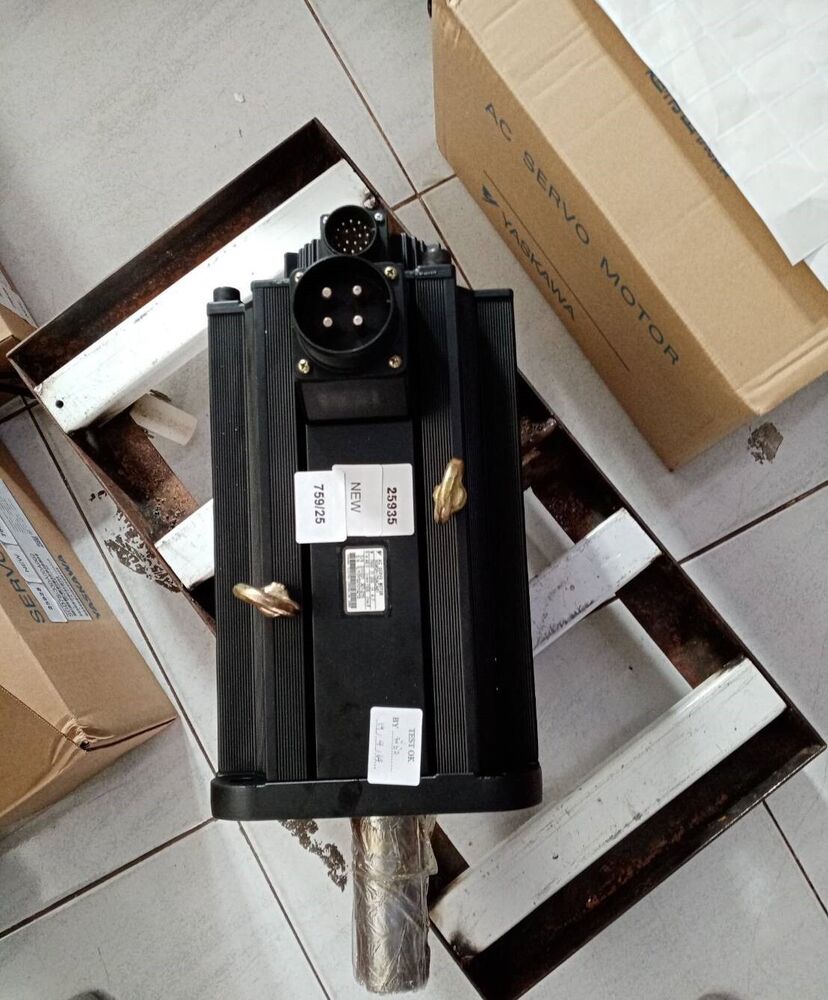 1PC New Yaskawa SGMGH-75DCA61 Servo Motor Expedited Shipping SGMGH75DCA61