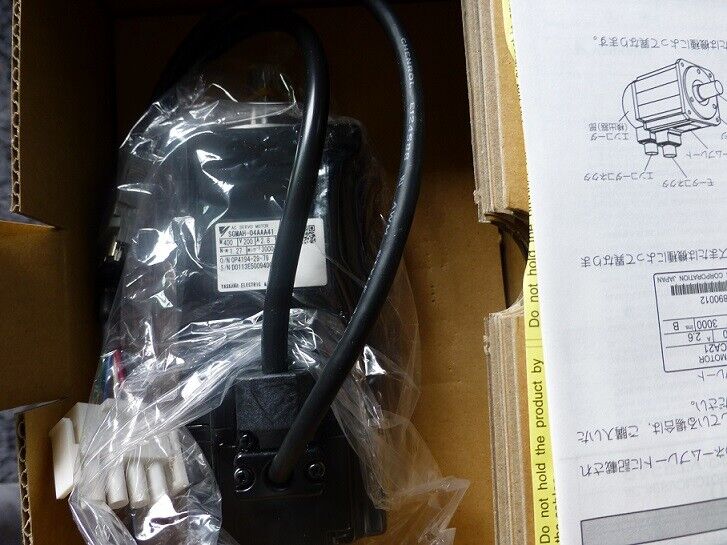 1PC New Yaskawa SGMAH-04AAA41 Servo Motor Expedited Shipping SGMAH04AAA41