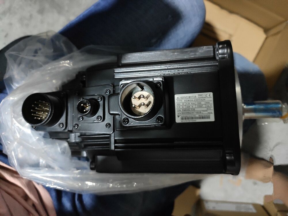 1PC New Yaskawa SGMGV-09DDA2H Servo Motor Expedited Shipping SGMGV09DDA2H