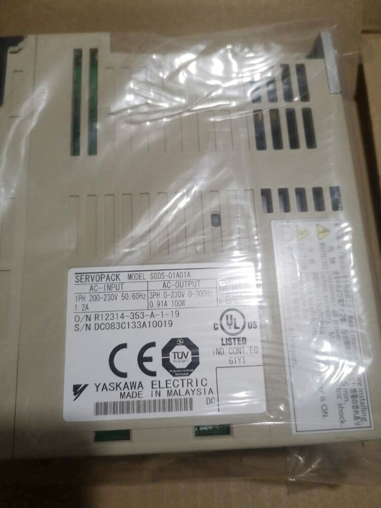 1PC New Yaskawa SGDS-01A01A Servo Driver Expedited Shipping