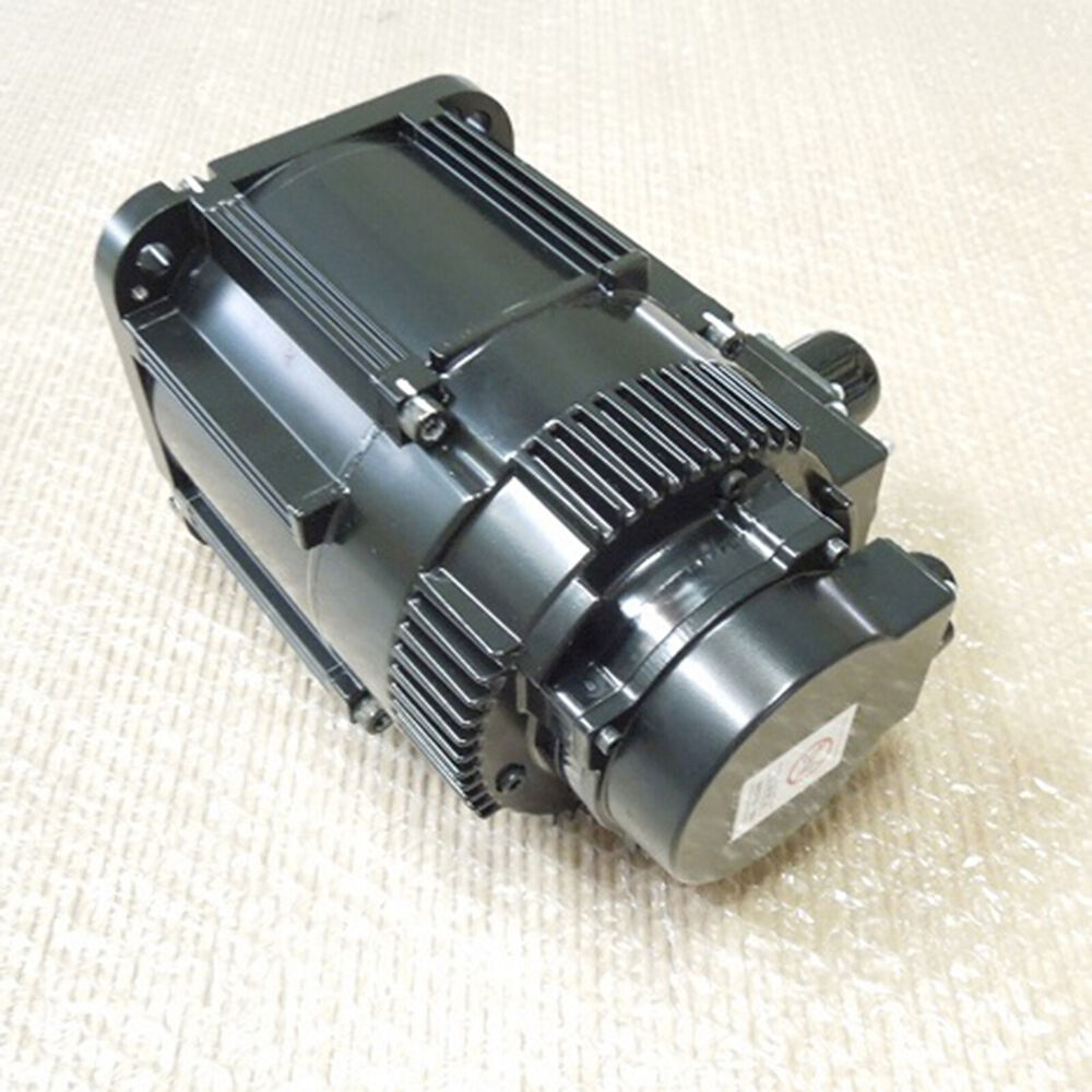 1PC New Yaskawa SGMRV-20ANA-YR11 Servo Motor Expedited Shipping SGMRV20ANAYR11