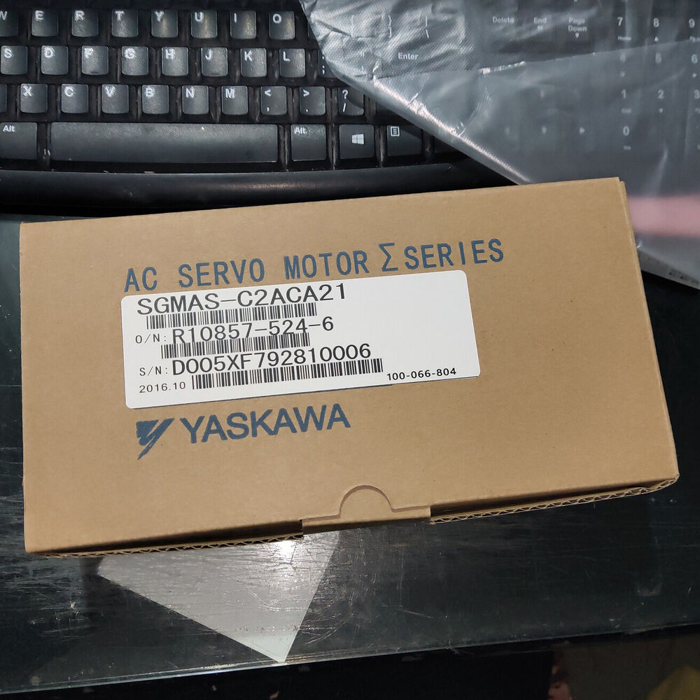 1PC New Yaskawa SGMAS-C2ACA21 Servo Motor Expedited Shipping SGMASC2ACA21