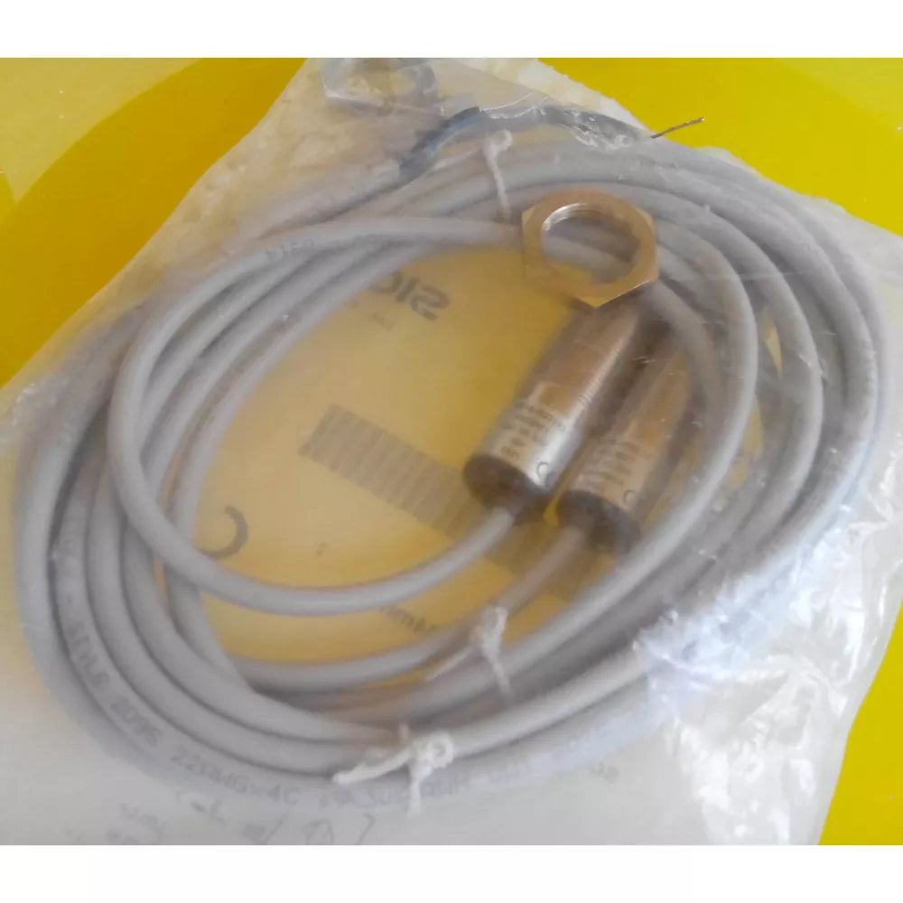 1PC New Sick VS/VE18-4P3212 Sensor Free Shipping DHL / UPS / FedEx