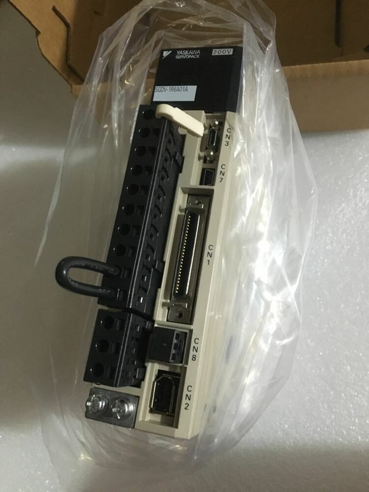 YASKAWA SGDV-1R6A01A AC SERVO Driver SGDV1R6A01A New In Box Expedited Shipping DHL / UPS / FedEx
