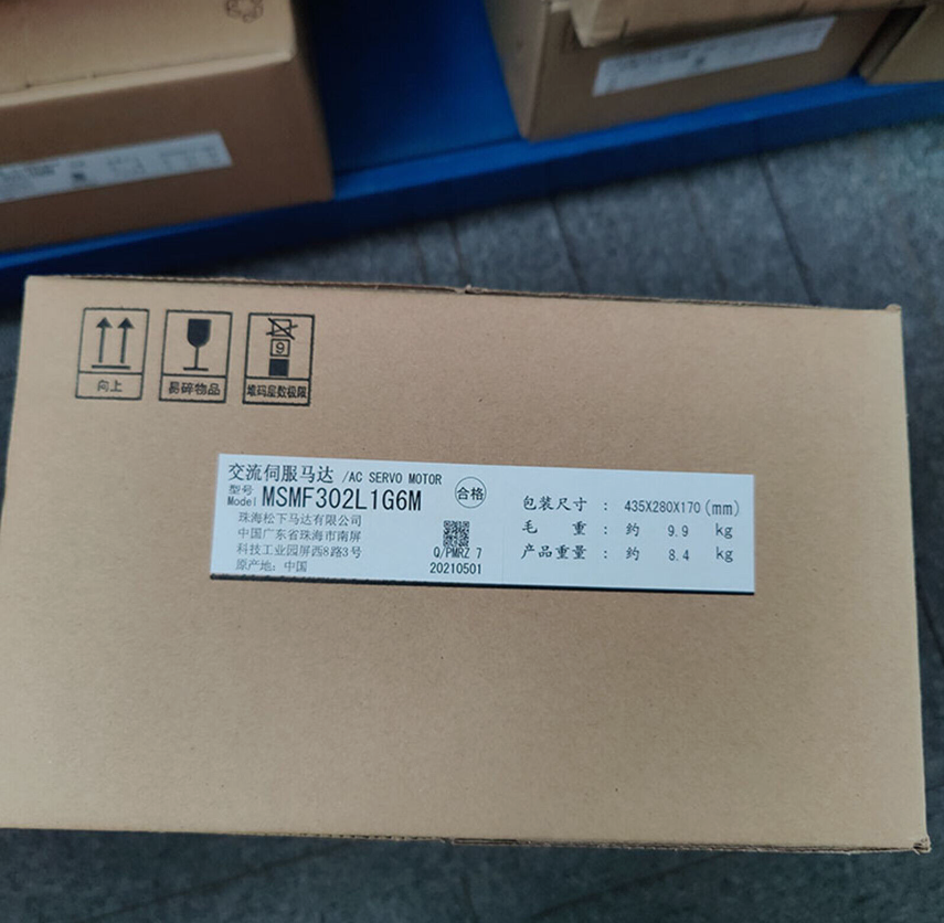 1PC New In Box Panasonic MSMF302L1G6M Servo Motor Expedited Shipping