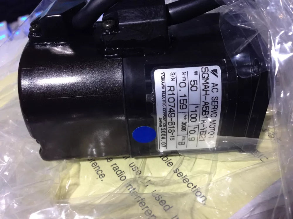 1PC New Yaskawa SGMAH-A5B1A-YB21 Servo Motor Expedited Shipping