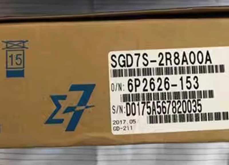 1PC New Yaskawa SGD7S-2R8A00A Servo Driver Expedited Shipping