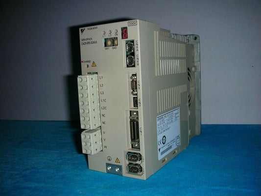 1PC New Yaskawa CACR-5R5-S04 Servo Driver Expedited Shipping CACR5R5S04