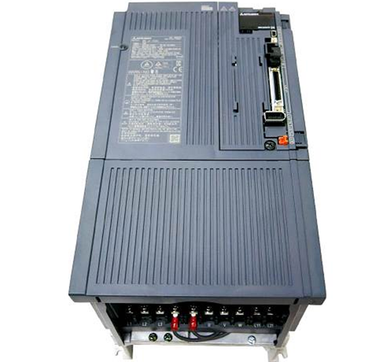 NEW MITSUBISHI MR-J4-700A MRJ4700A Servo Drives UPS / DHL / Fedex