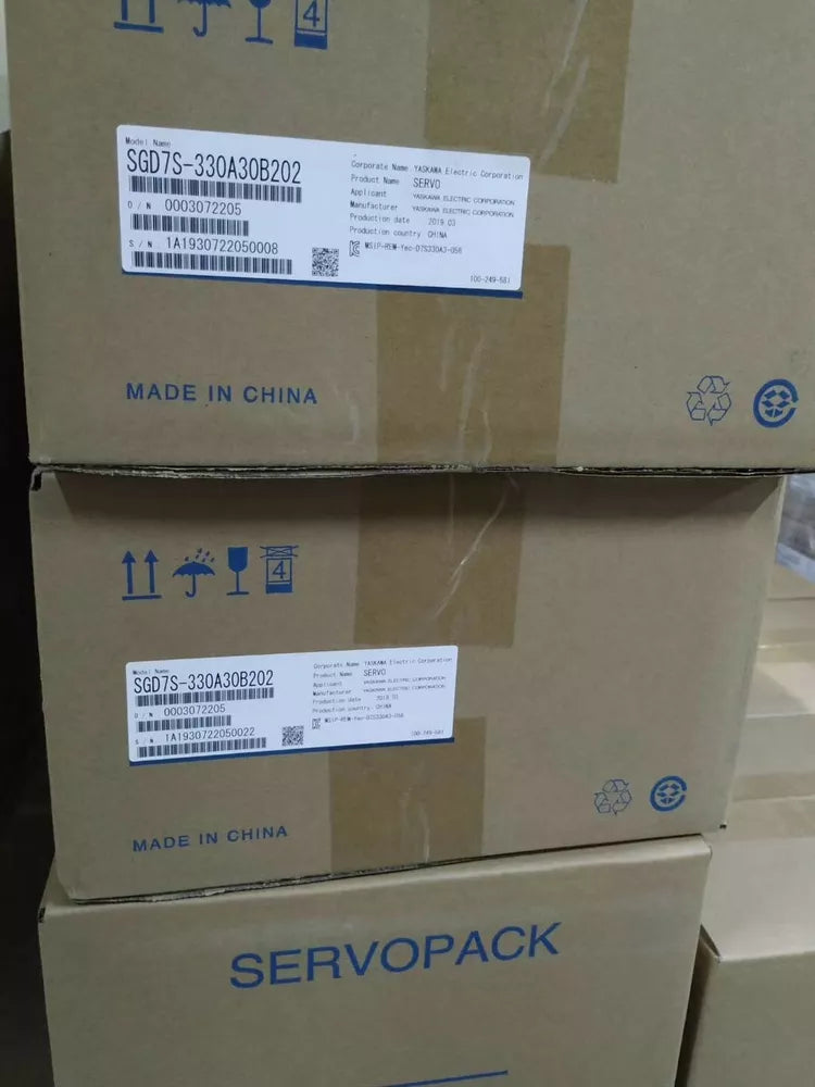 1PC New Yaskawa SGD7S-330A30B202 Servo Driver Expedited Shipping