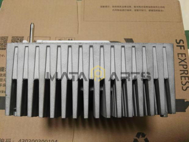 1PCS LENZE INVERTER E82MV551-4B001 E82MV551-4B001 E82MV551_4B001 Used