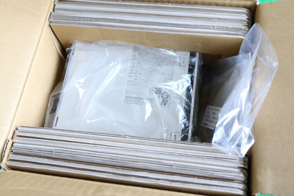 1PC New In Box Yaskawa SGD7S-180A20A Servo Drives Expedited Shipping