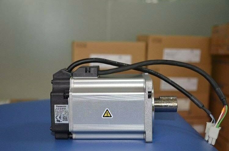 1PC New In Box Panasonic MSMJ012G1V Servo Motor Expedited Shipping