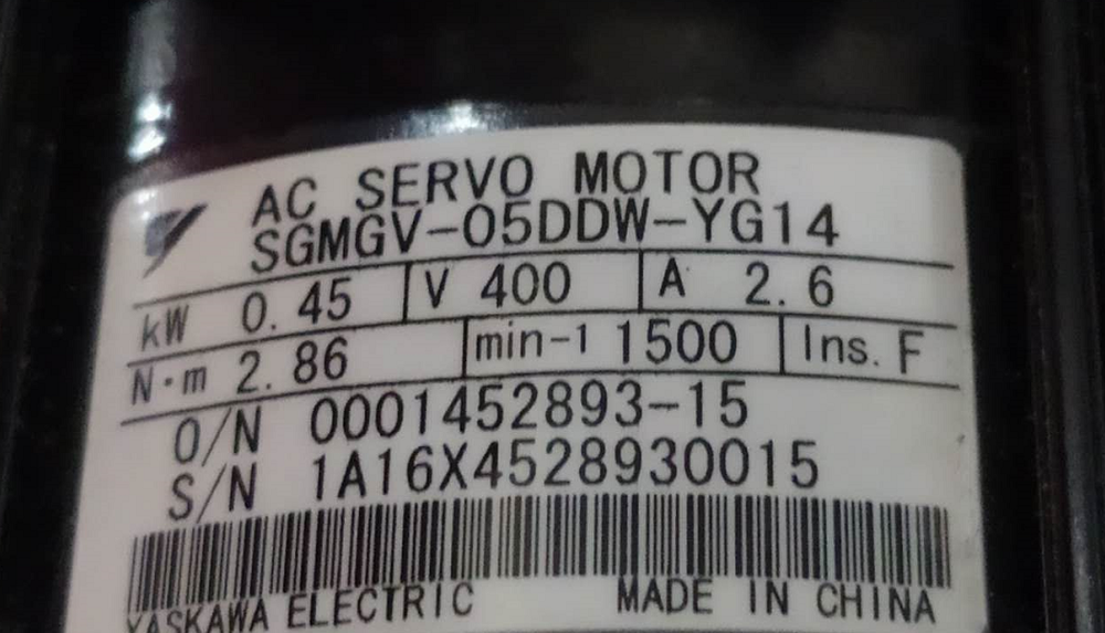 1PC New Yaskawa SGMGV-05DDW-YG14 Servo Motor Expedited Shipping