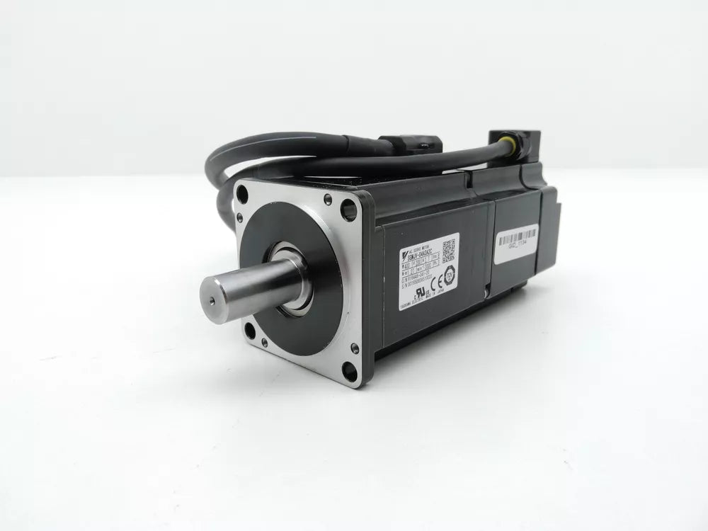 1PC New Yaskawa SGMJV-04A3A2C Servo Motor Expedited Shipping SGMJV04A3A2C