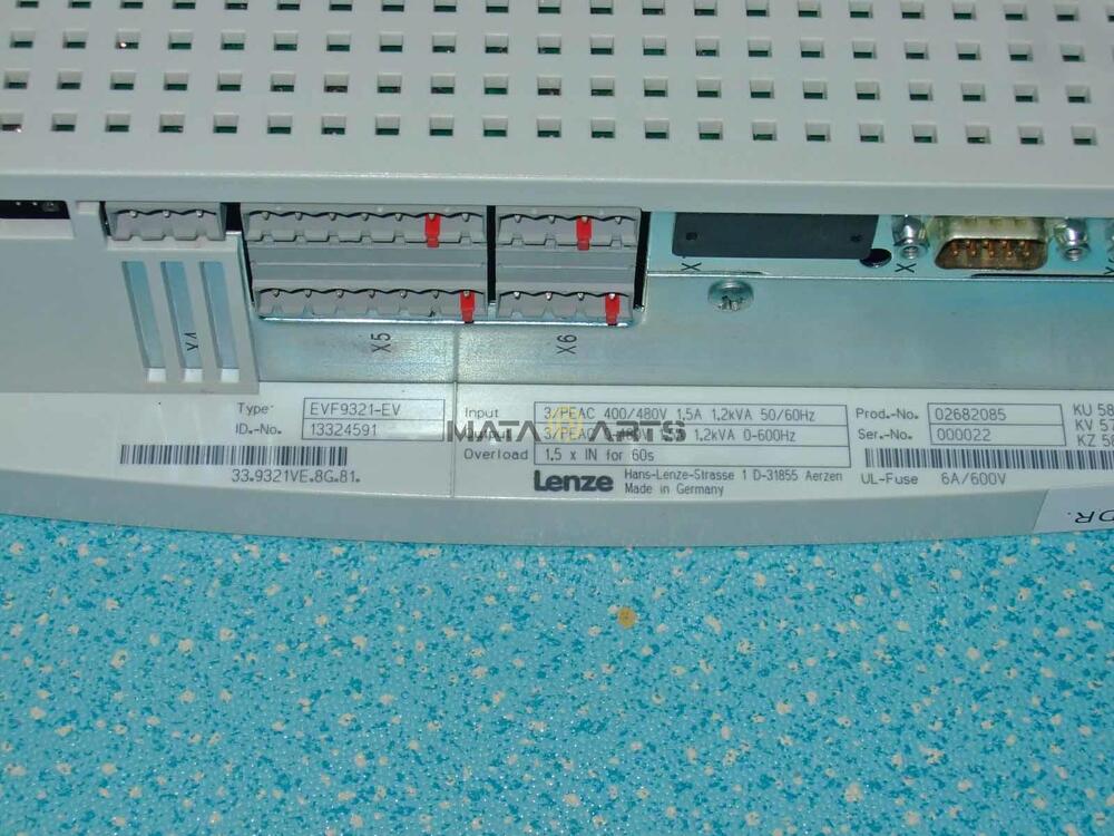 ONE NEW LENZE inverter EVF9321-EV