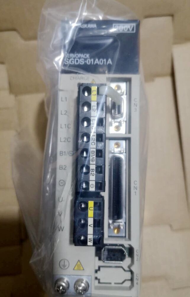 1PC New Yaskawa SGDS-01A01A Servo Driver Expedited Shipping