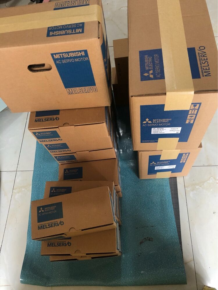 1PC MITSUBISHI HG-SR202 AC Servo Motor HGSR202 New In Box Expedited Shipping DHL / UPS / FedEx