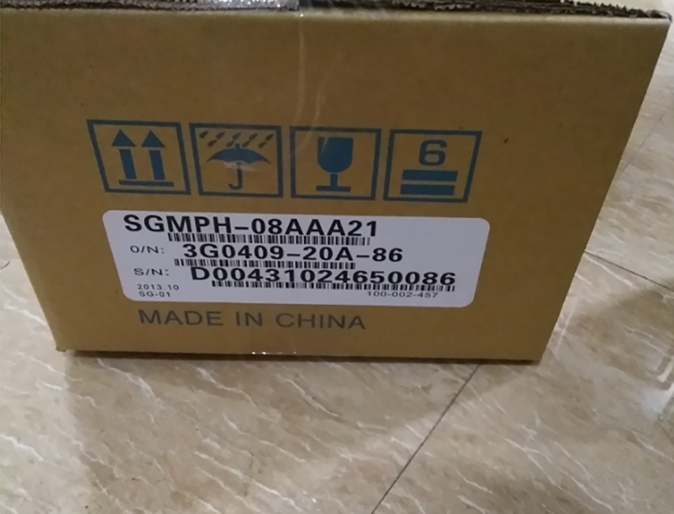 1PC New Yaskawa SGMPH-08AAA21 Servo Motor Expedited Shipping SGMPH08AAA21