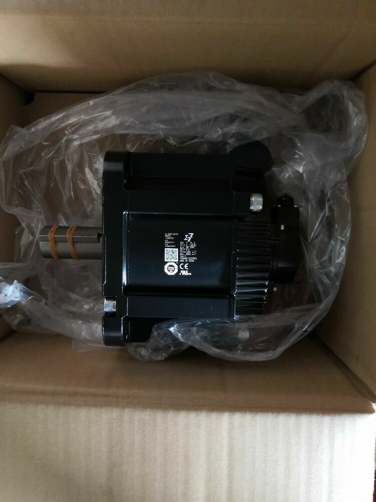 1PC New Yaskawa SGM7G-44AFC61 Servo Motor Expedited Shipping SGM7G44AFC61