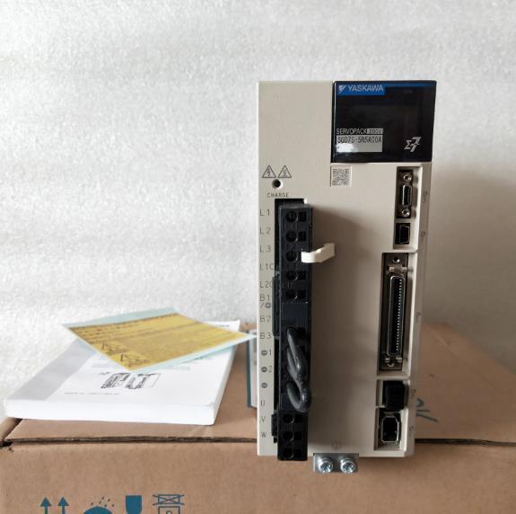1PC New Yaskawa SGD7S-5R5A00A Servo Driver Expedited Shipping