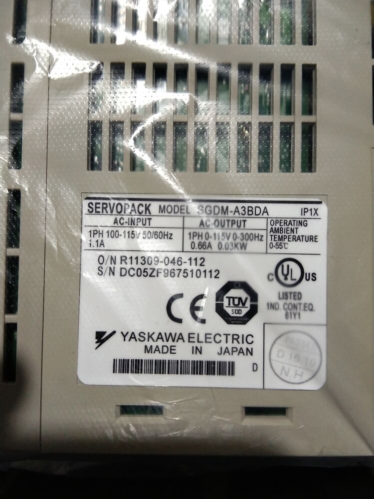 1PC Yaskawa SGDM-A3BDA AC Servo Drive SGDMA3BDA New In Box Expedited Shipping DHL / UPS / FedEx
