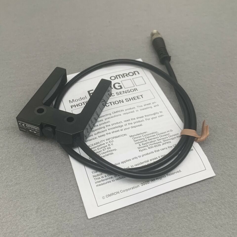 New One Omron E3Z-G82 Photoelectric Switch Sensor E3ZG82 Free Shipping DHL / UPS / FedEx
