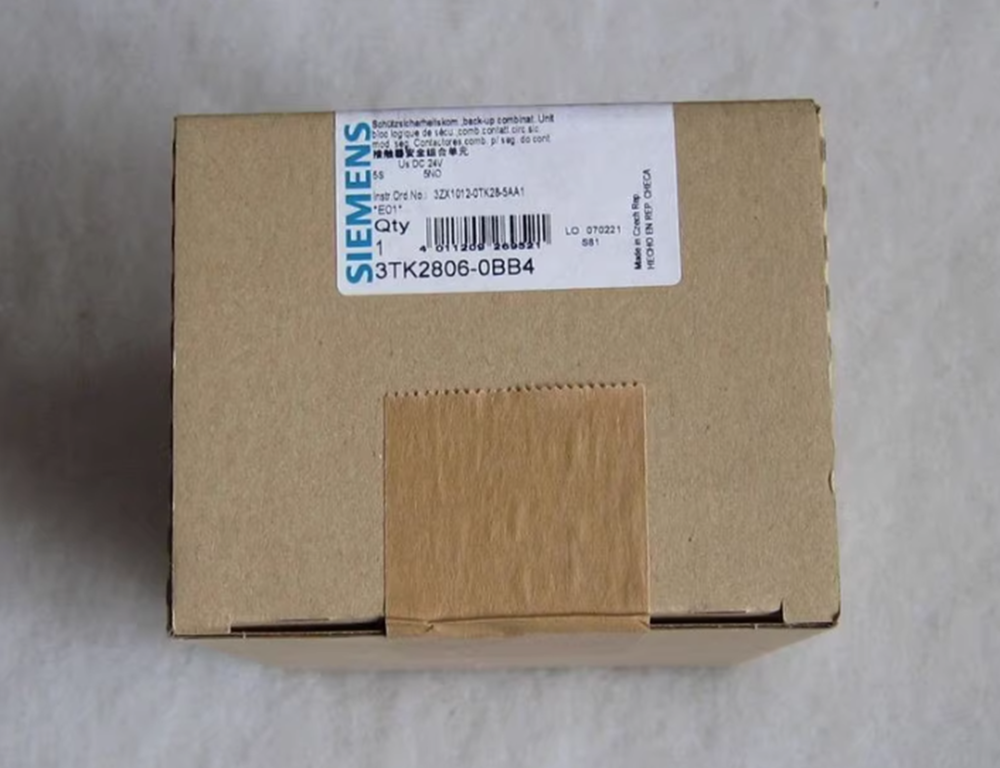 NEW Siemens safety relay 3TK2806-0BB4 DHL / UPS / FedEx